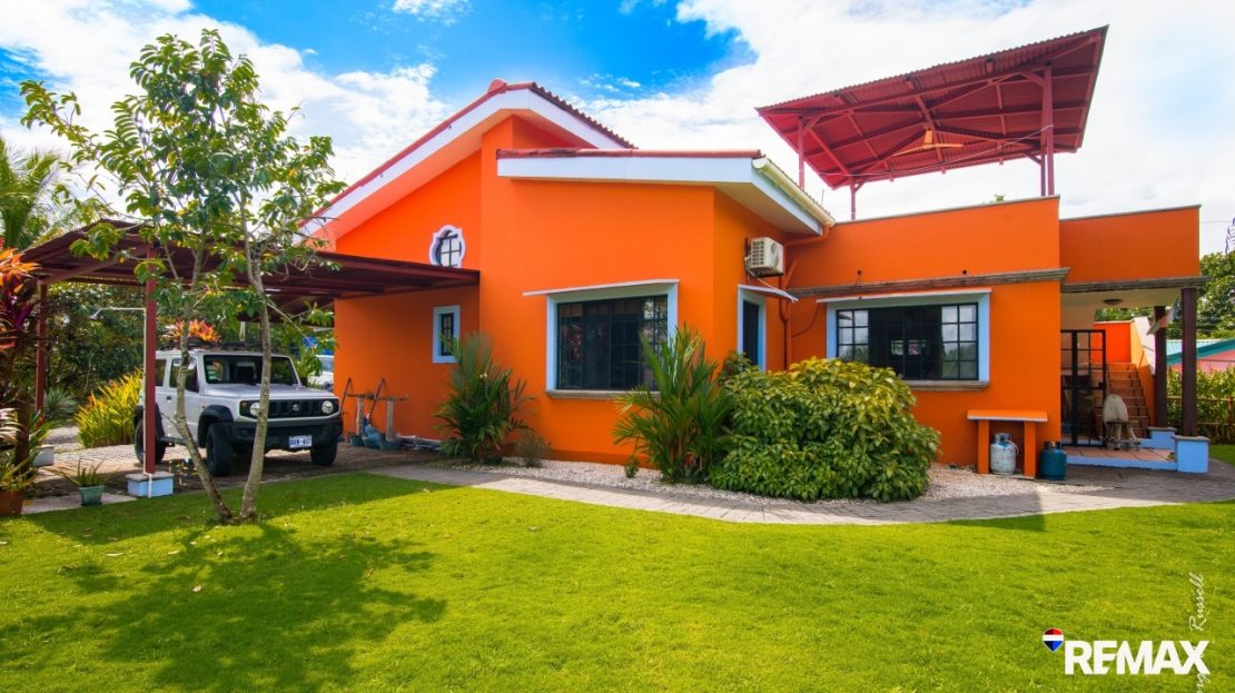 Parrita>Esterillos For Sale 102075 | RE/MAX Costa Rica Real Estate