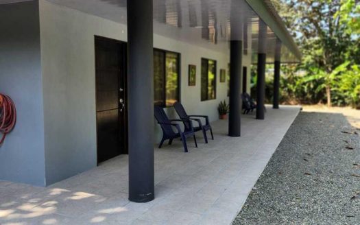 Coastal Retreat in Playa Matapalo: Main House with Guest House and Carport