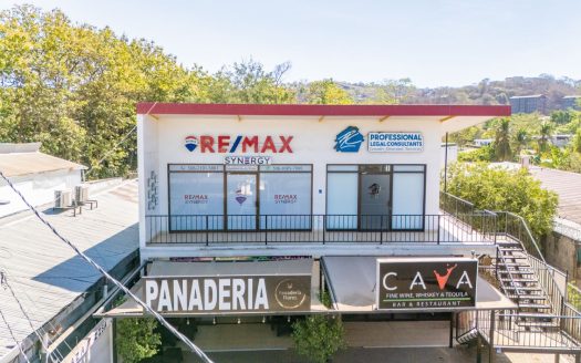 Second-Floor Office on Coco Main Street – Plaza Zisa