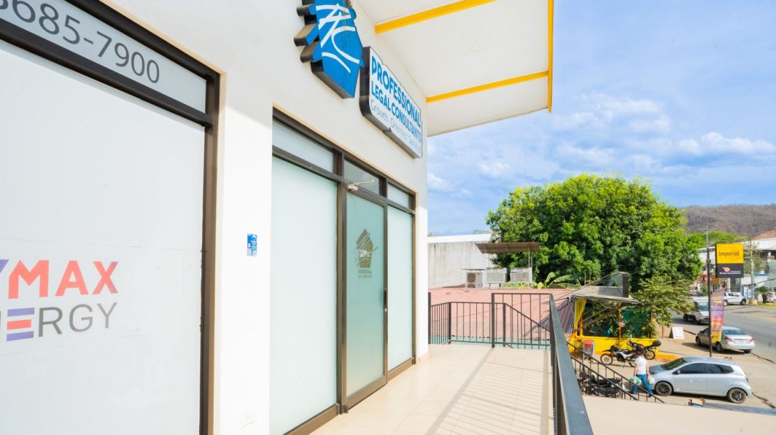 Second-Floor Office on Coco Main Street - Plaza Zisa