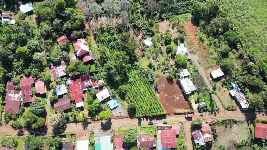 Stunning Lot for Sale (0.64 acres) in Santa Elena