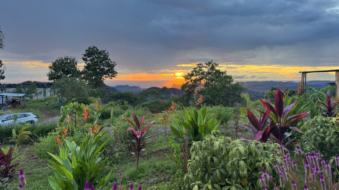 Off-Grid Luxury Home Guanacaste | REMAX