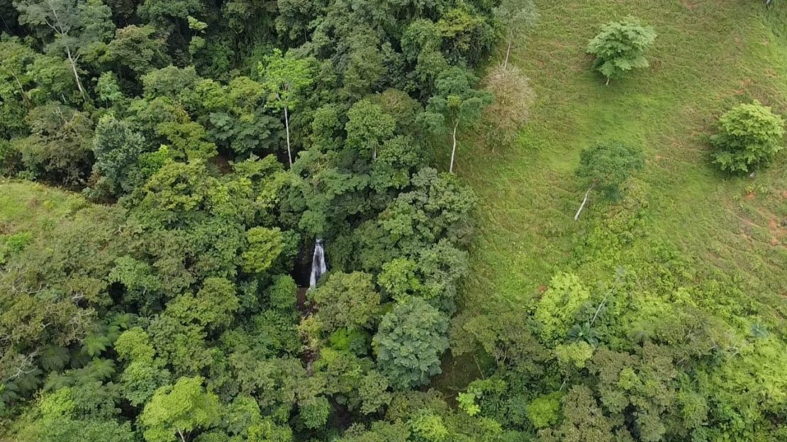 Waterfalls & Ancient Mountains
