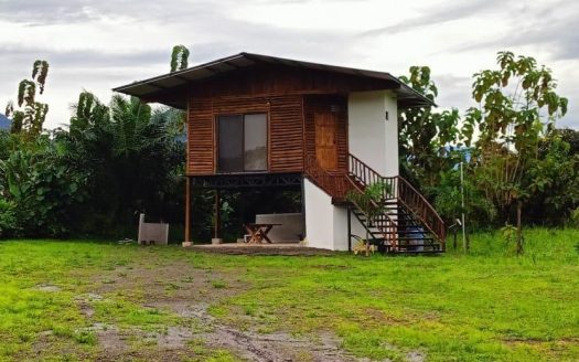 Property with Wooden Ranch in San Lorenzo de Damas – Space & Natural Charm