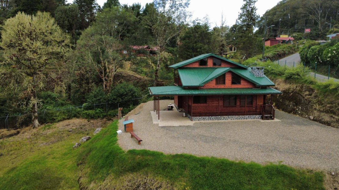 Country House Villa in Damitas