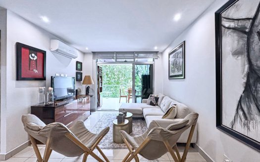 Condo Riverpark of Santa Ana – with large terrace