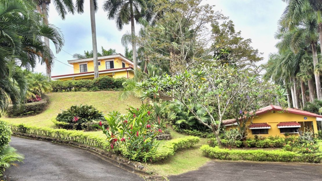 Luxury Multi-Residence Estate in Atenas -  exceptional 3.46-acre property