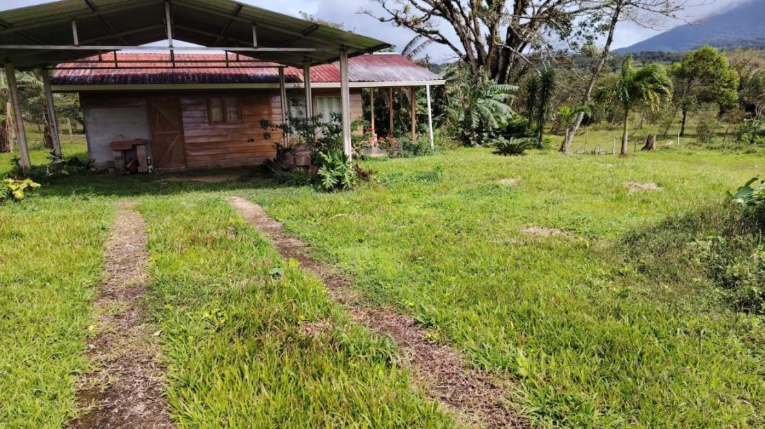 000 m² Property for Sale Near Tenorio Volcano
