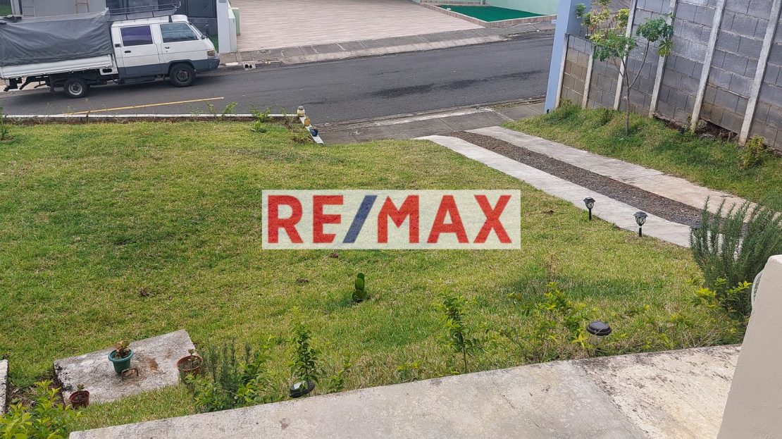 Furnished House for Rent with Utilities Included and A/C