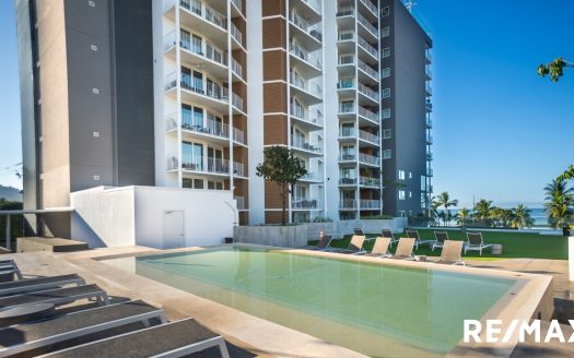 The Pacific Point 202 Oceanfront 3-bedroom