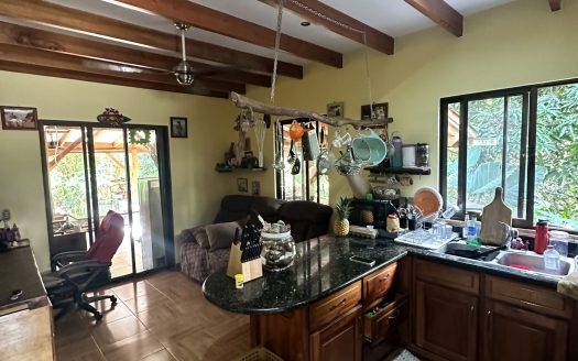 Quaint home and separate Airbnb unit