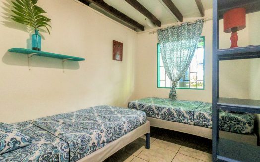 Titled Surf Business only 5 minutes walk to the Pavones wave