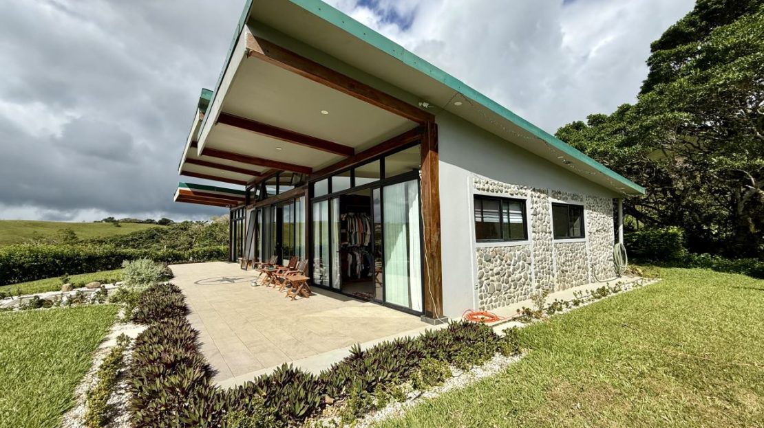 Eco friendly and self sustaining home