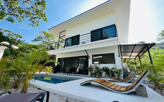 Max Property: Two Apartments & two cabins