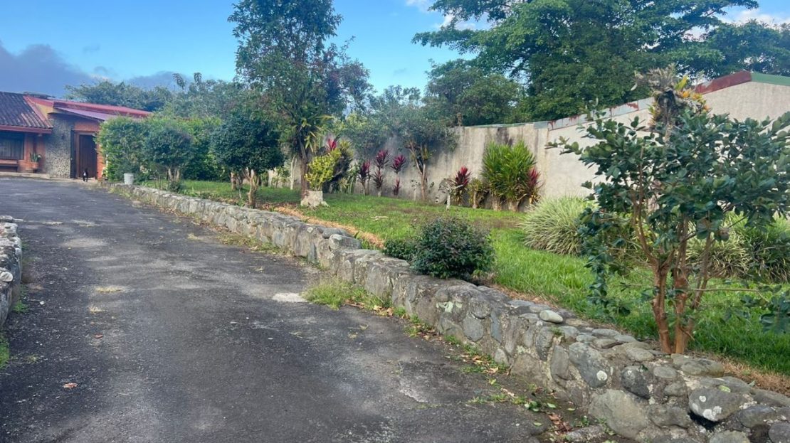 Prime commercial lot in Paraíso