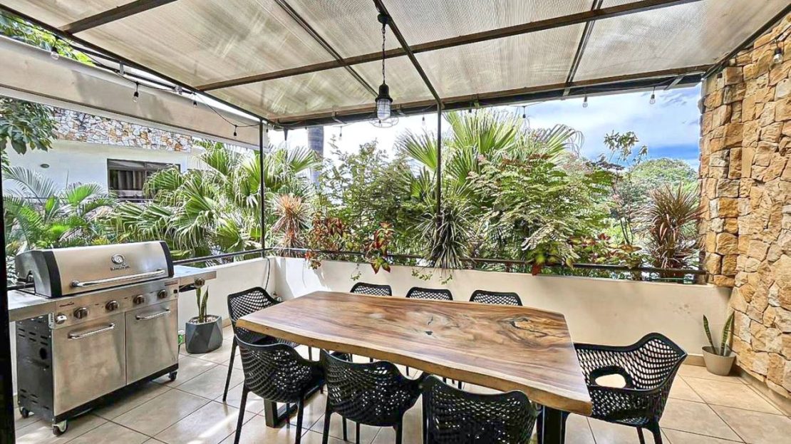 Avalon Penthouse | Santa Ana Suburban Living-Excellent Walkability