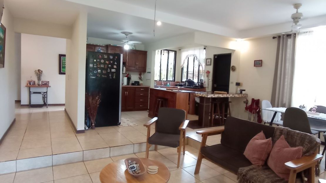 Spacious Home in La Guácima with Stunning Views