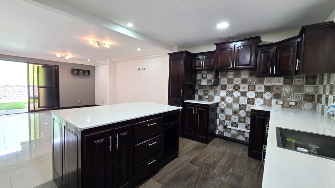 Elegant home in Terrafe condominium