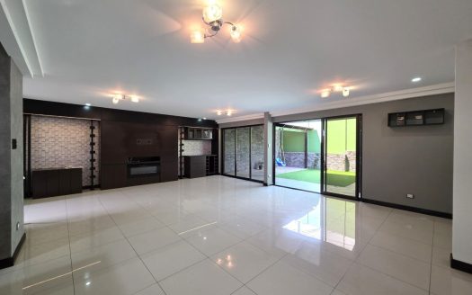 Elegant home in Terrafe condominium, Heredia – comfort, security and prime location