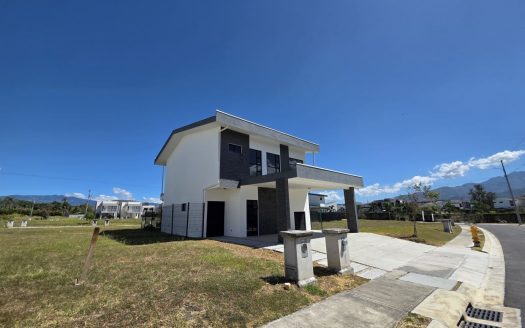 Brand New Home in Villa del Sol Condominium, San Rafael de Alajuela: Comfort, Security, and Lifestyle