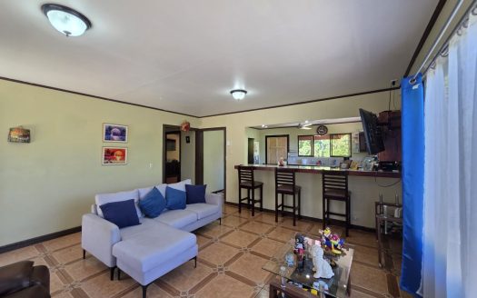 Spacious Property with Main House and Apartment in Guayabo, Mora