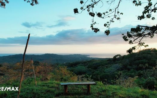 33 Acre Property for Development Guanacaste | REMAX