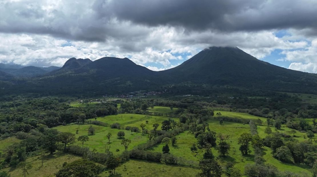 884 m² Central Development Land – La Fortuna