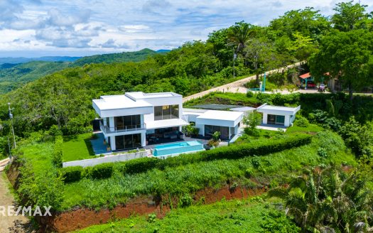 Casa Ying Yang – Luxury Ocean-View Villa in Carrillo Heights Guanacaste | REMAX