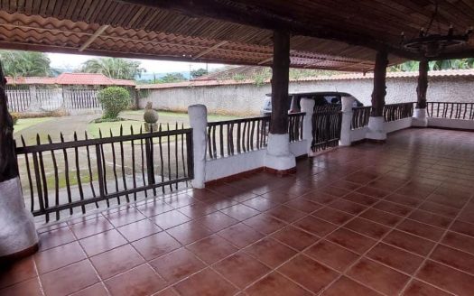 🌴 Luxury Vacation Property in Esparza – 4 Bedrooms + Independent Studio | Renovated Pool | Proven Airbnb Income!
