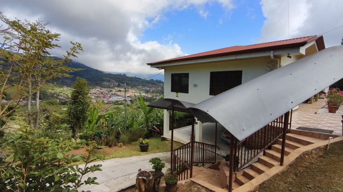 For Sale - Amazing Mountain & City View Home – San Pablo de León Cortés