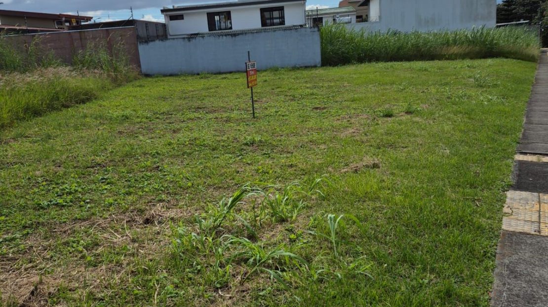 361 m² Lot for Sale in Residencial El Portillo