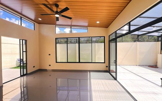 Charming Brand-New Home in Peaceful Naranjito, Close to Marina Pez Vela & Manuel Antonio