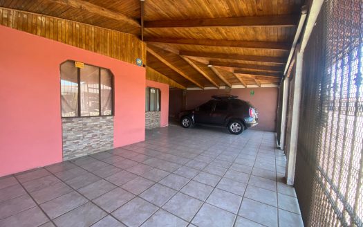 Beautiful house in Orotina Centro