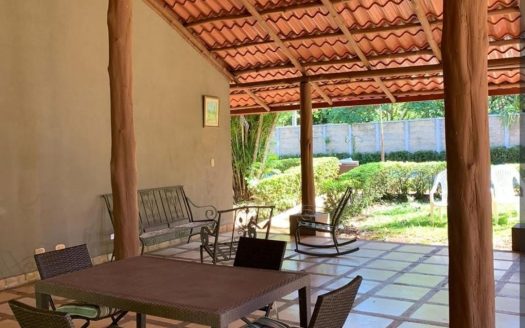 A Place to Call Home: Luxurious 10-Hectare Estate Surrounded by Nature and Comfort