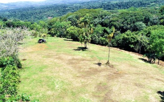 Mountain View Land for Sale in Altagracia, Pérez Zeledón – 1.47 Hectares with Year-Round Stream, Fruit Trees & Epic Views
