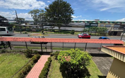 Prime Commercial Property in Downtown Alajuela – High Traffic, Endless Business Potential!