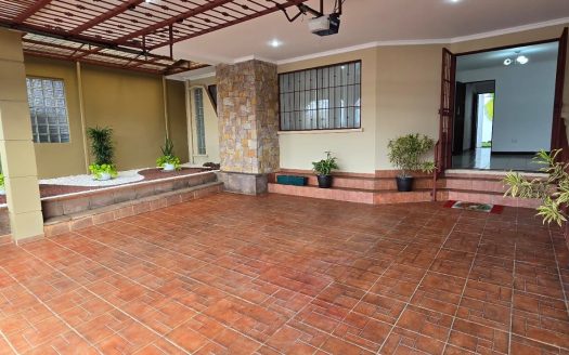 HOUSE FOR SALE – WITH RENT-TO-OWN OPTION