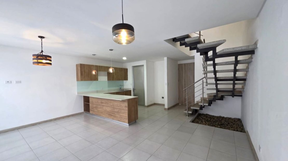 Modern Home in Palermo Village - Luxury and Nature in Harmony