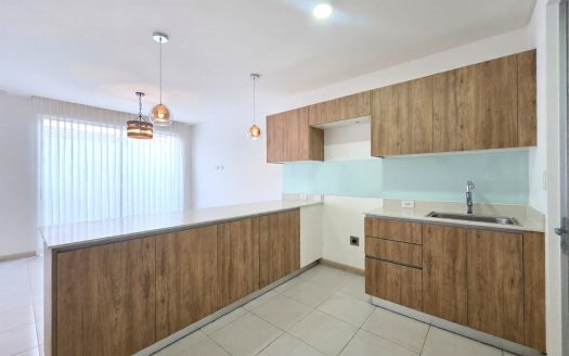 Modern Home in Palermo Village – Luxury and Nature in Harmony