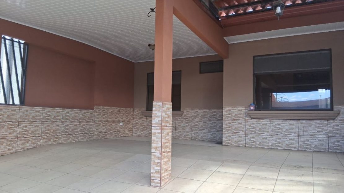 Home for sale in a secure residential community in Desamparados de Alajuela