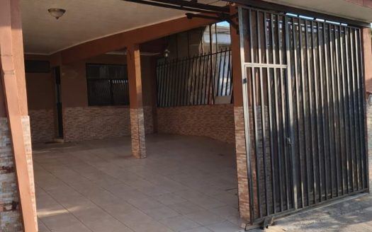 Home for sale in a secure residential community in Desamparados de Alajuela