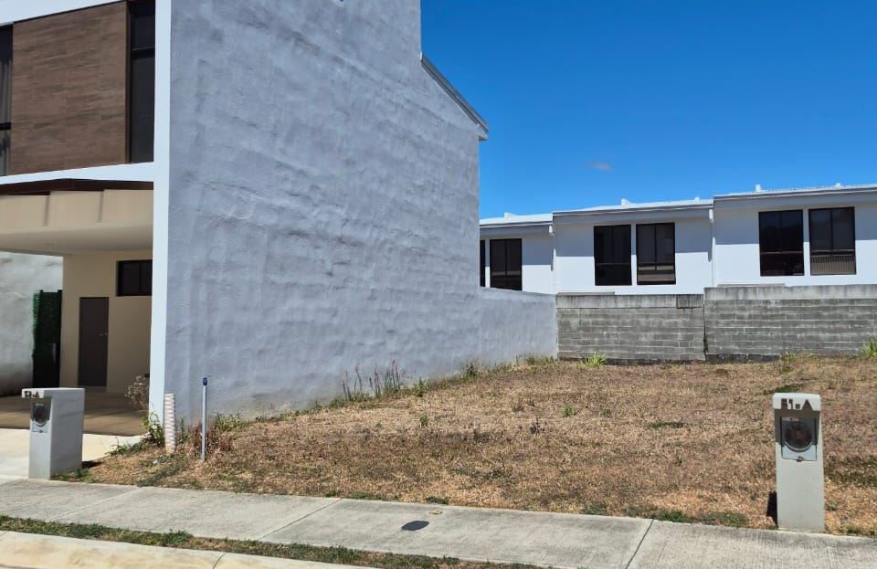 LOT FOR SALE IN CONDOMINIO NOA – LAGUNILLA DE HEREDIA