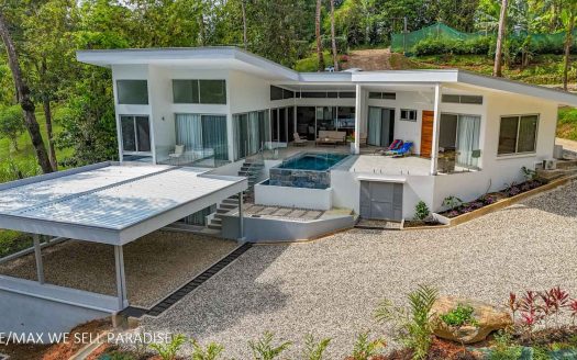 An Exclusive, Sunny Ridge-Top 4-Bed Designer House With Unforgettable Mountain & Jungle Views