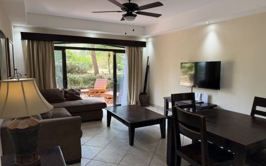 The Oaks 67 ~ Ground-Floor 2-Bedroom Condo with Beautiful Finishes