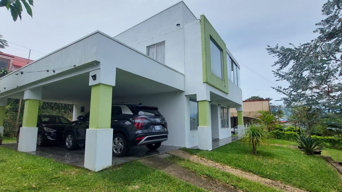 Modern Home for Sale in Grecia