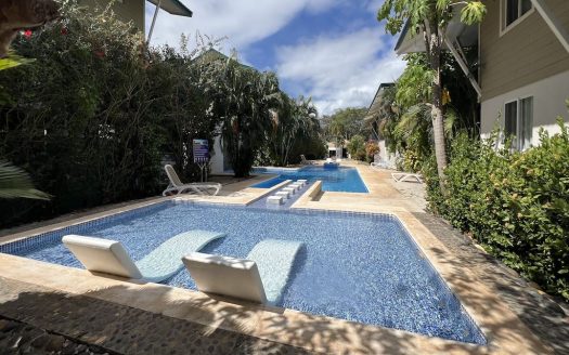 La Meridiana 5 ~ Spacious 4 Bedroom Two-Story Condo Near Tamarindo