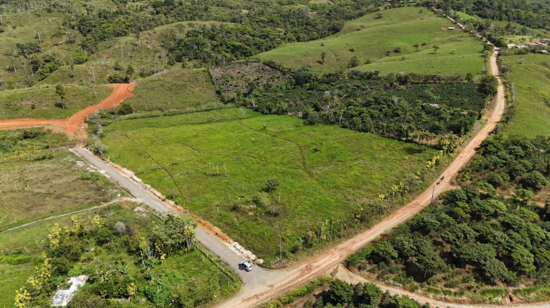 Invest in Santa Elena: Premium Lots in a Growing Real Estate Area