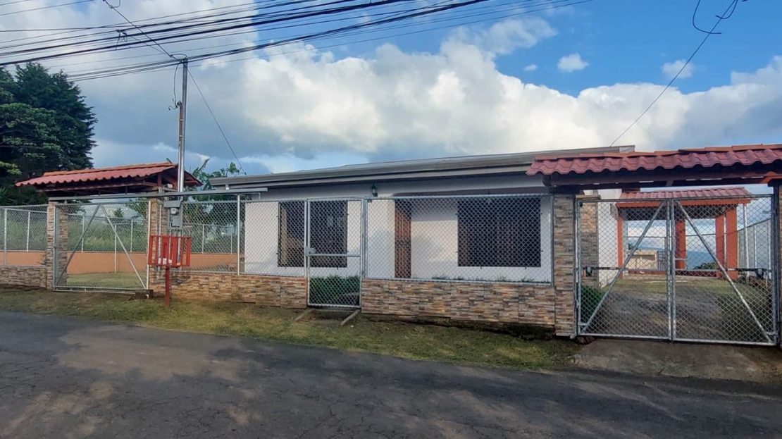 Tradicional furnished house for rent
