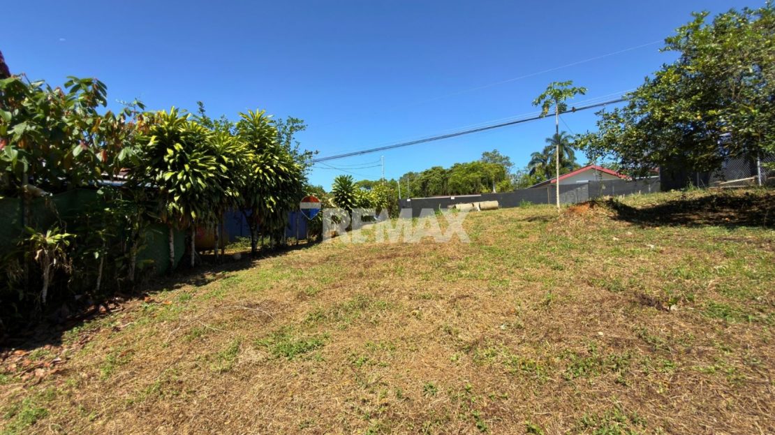 For sale development ready 672 m² lot in the high growth zone of Santa Elena - Perez Zeledon