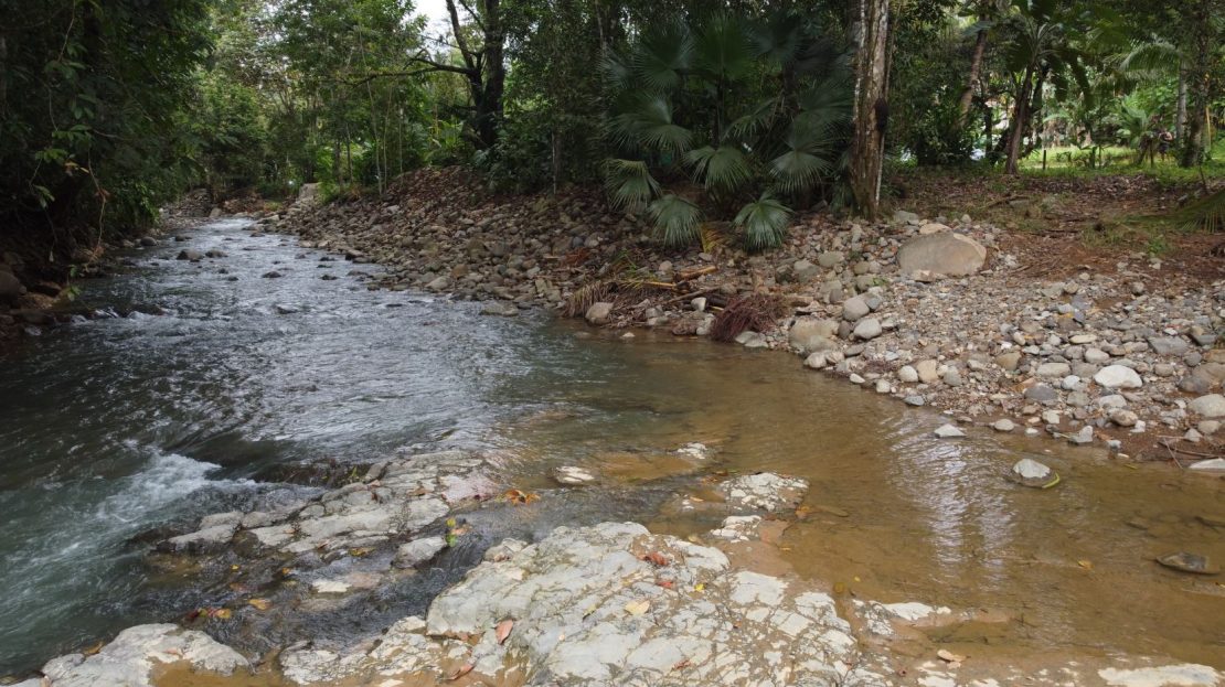 River-front commercial property in heart of Ojochal